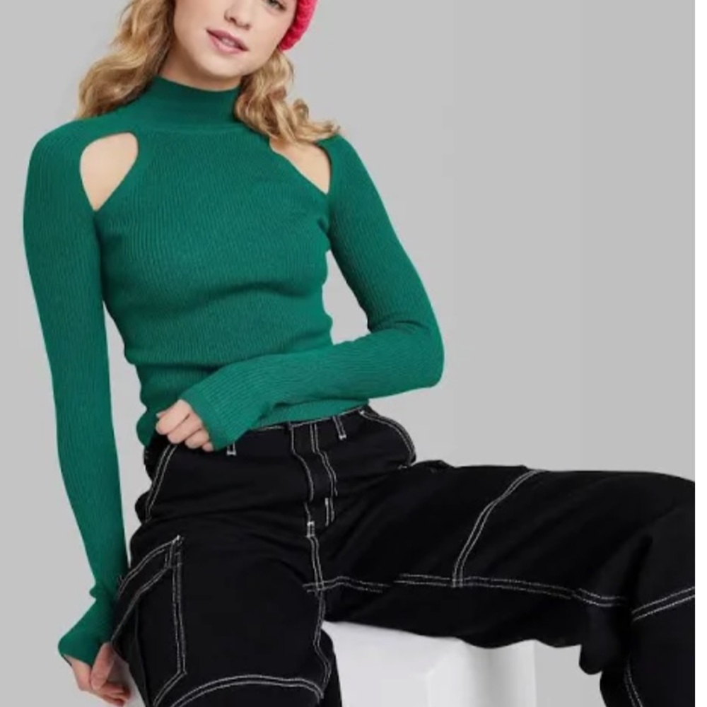 Mock turtle neck fitted cut out sweater